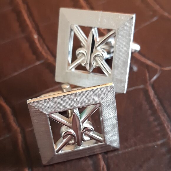 Swank Fleur De Lis Vintage Cuff Links Silver Tone ,7/8" Square - Picture 7 of 8
